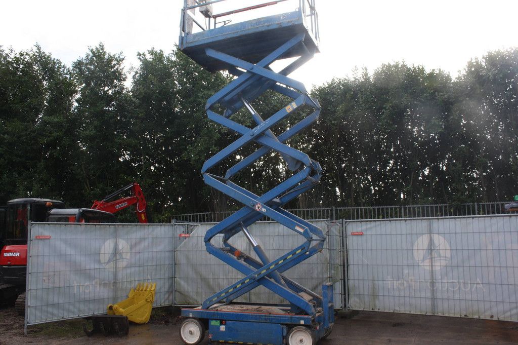 Scherenbühne SJ4626 Elektrisch 10m 2015