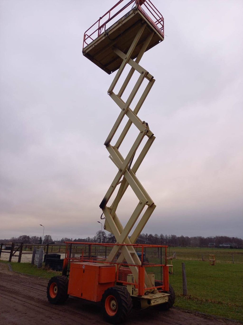 JLG 33RTS Electric Scissor Lift 12.1m 1998