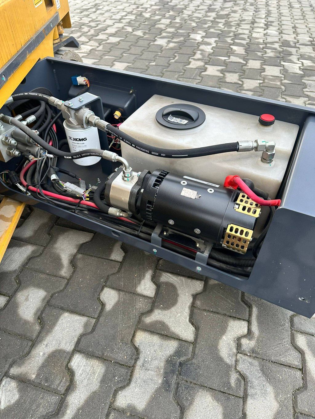 Scissor lift XCMG XG1212AC Electric 10m 2023