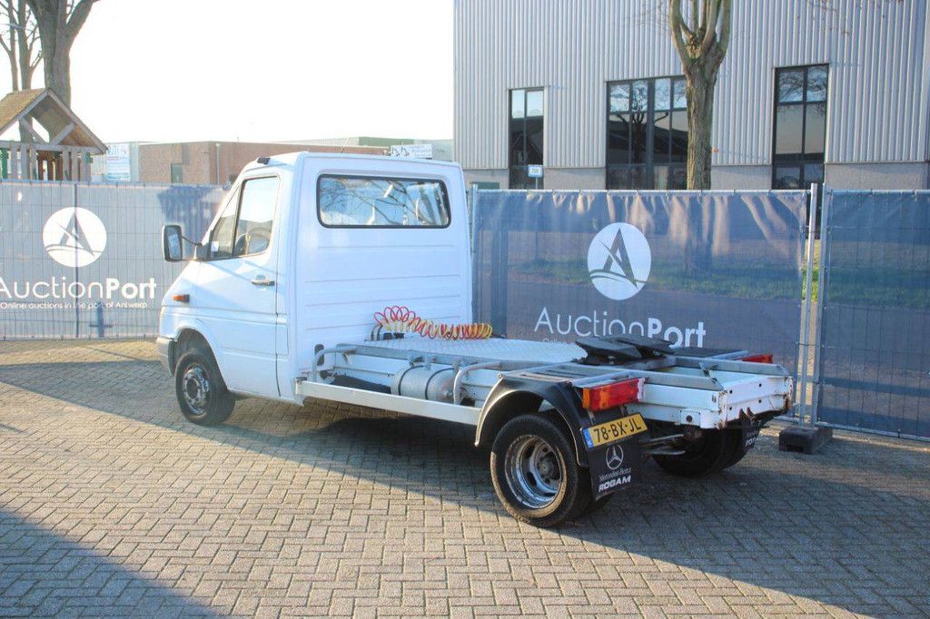 Mercedes-Benz 904.6 Diesel 129 hp 2006 semi-trailer tractor