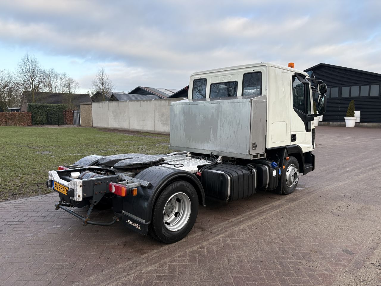 IVECO CARGO TREKKER 10-220 EURO 6 22.000 KG slaap cabine