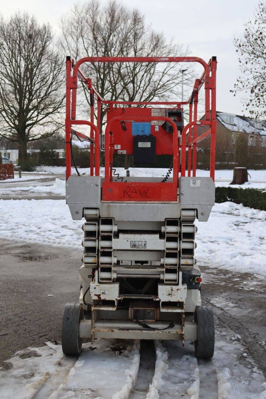 JLG 2646ES Electric Scissor Lift 9.92m 2014