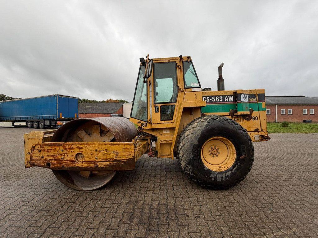 Walze Caterpillar CS-563 AW Diesel