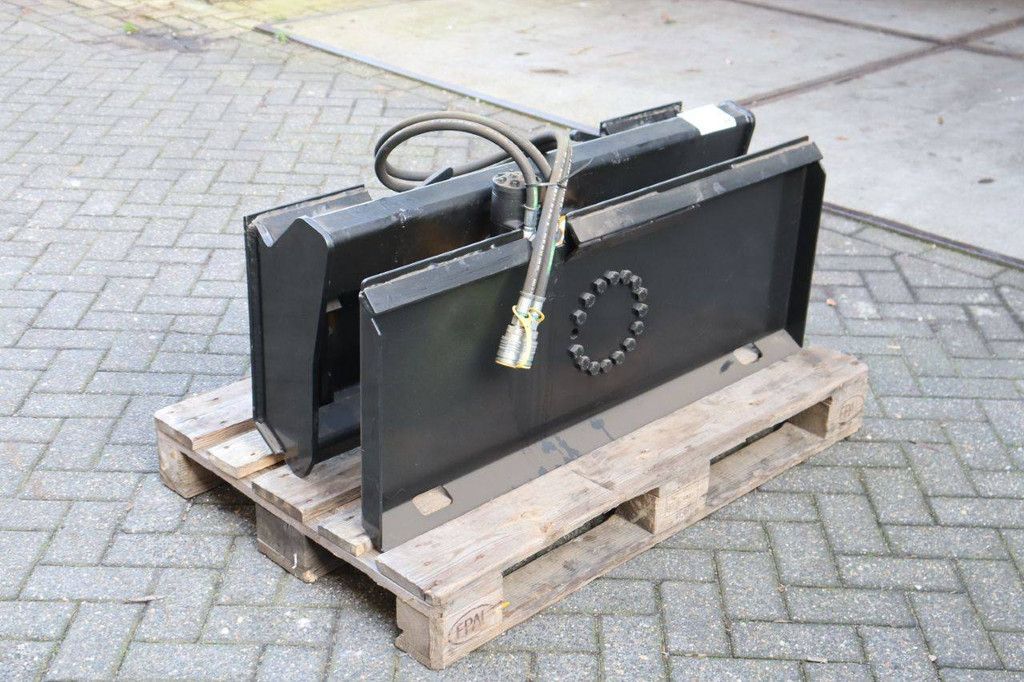 Bobcat Roto-Drive 360 degree hydraulic swivel adapter