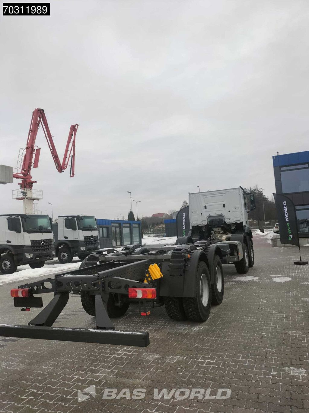 Mercedes Arocs Arocs 4451 8X4 NEW chassis! Steel suspension Manual Engine brake Airco Euro 6