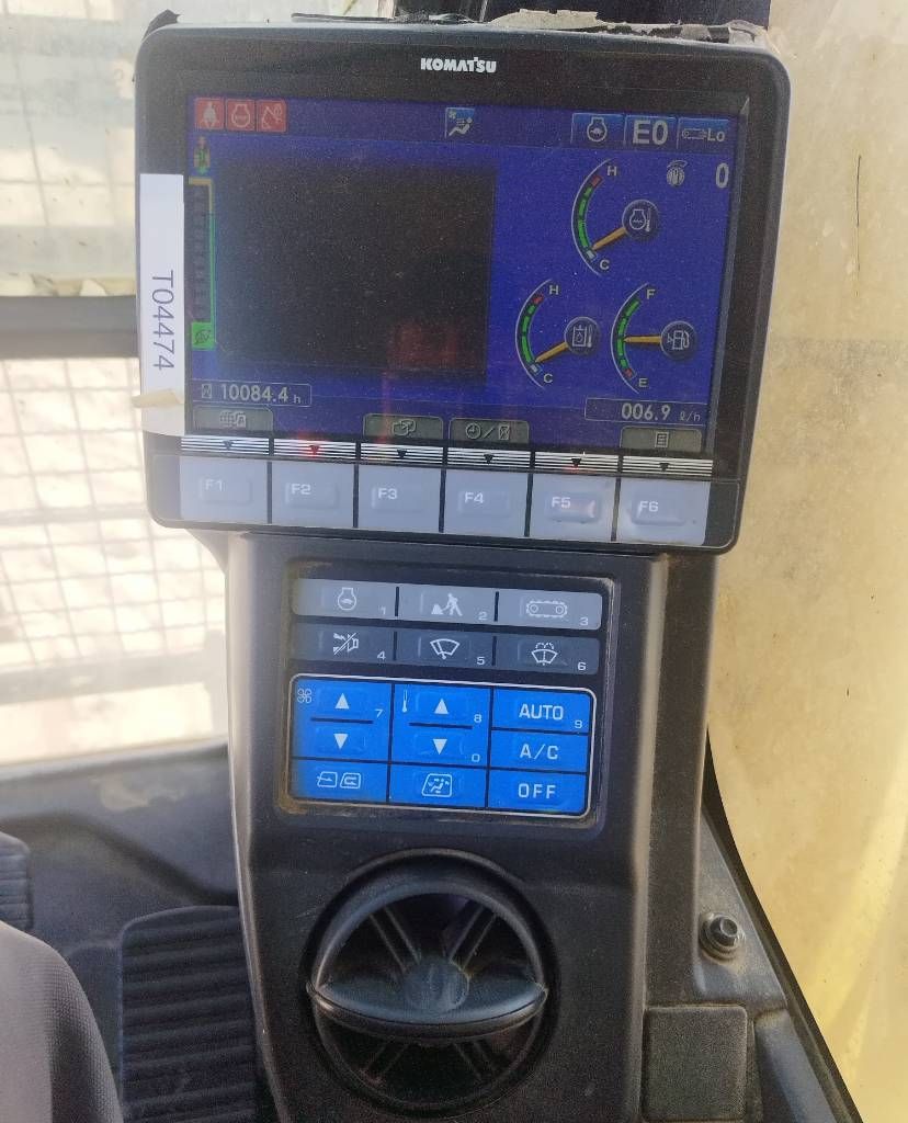 Komatsu PC500LC (multiple units available in Saudi Arabia)