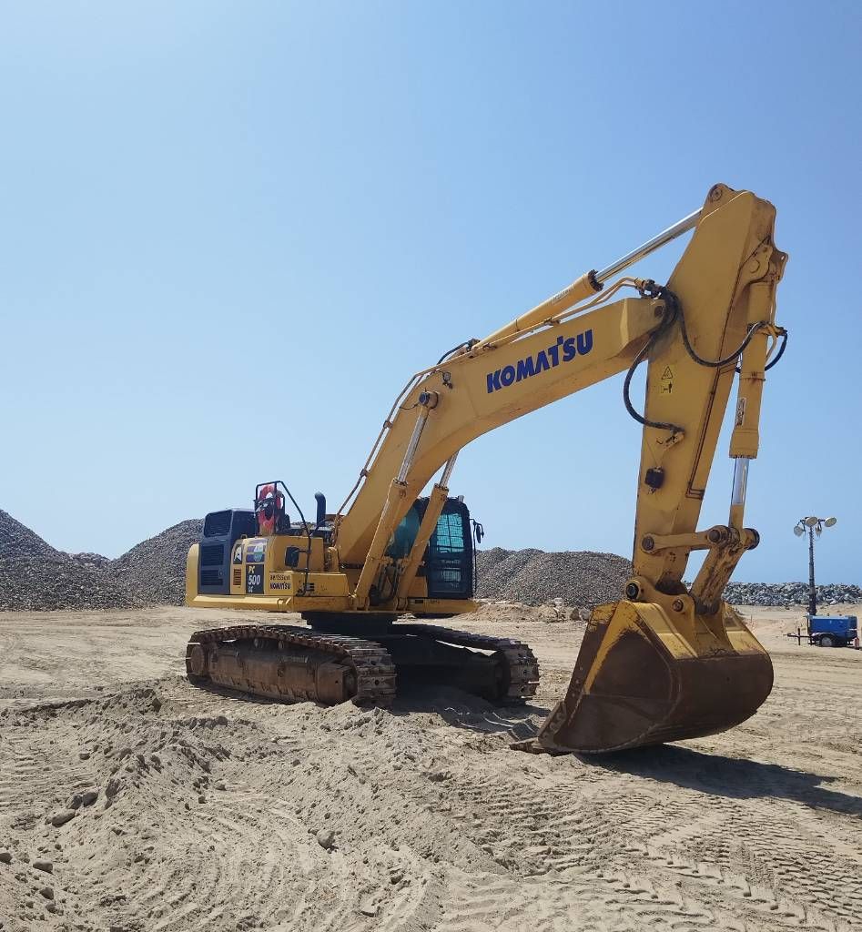 Komatsu PC500LC (multiple units available in Saudi Arabia)