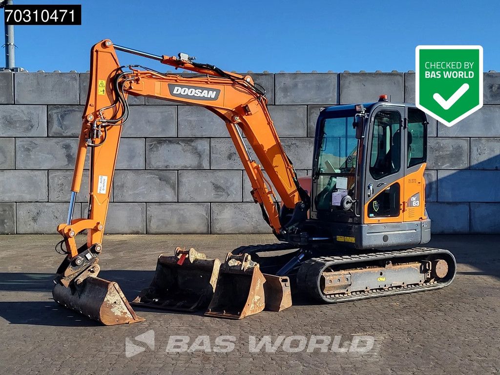 Doosan DX63-3 A/C - 3 Buckets
