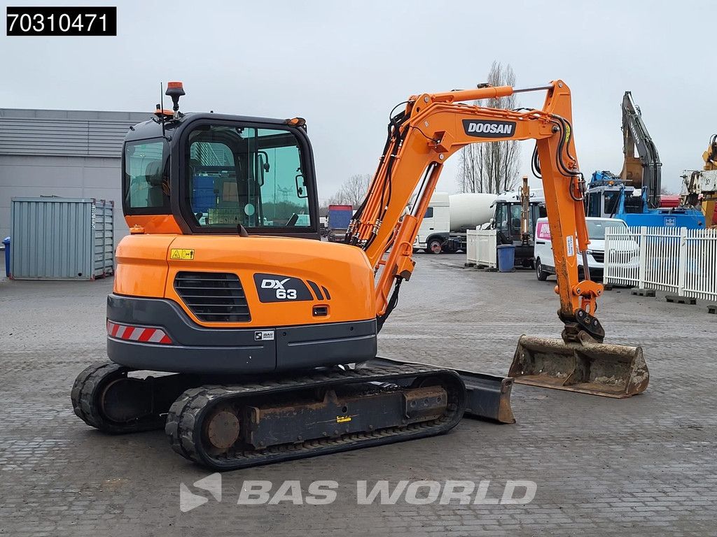 Doosan DX63-3 A/C - 3 Buckets