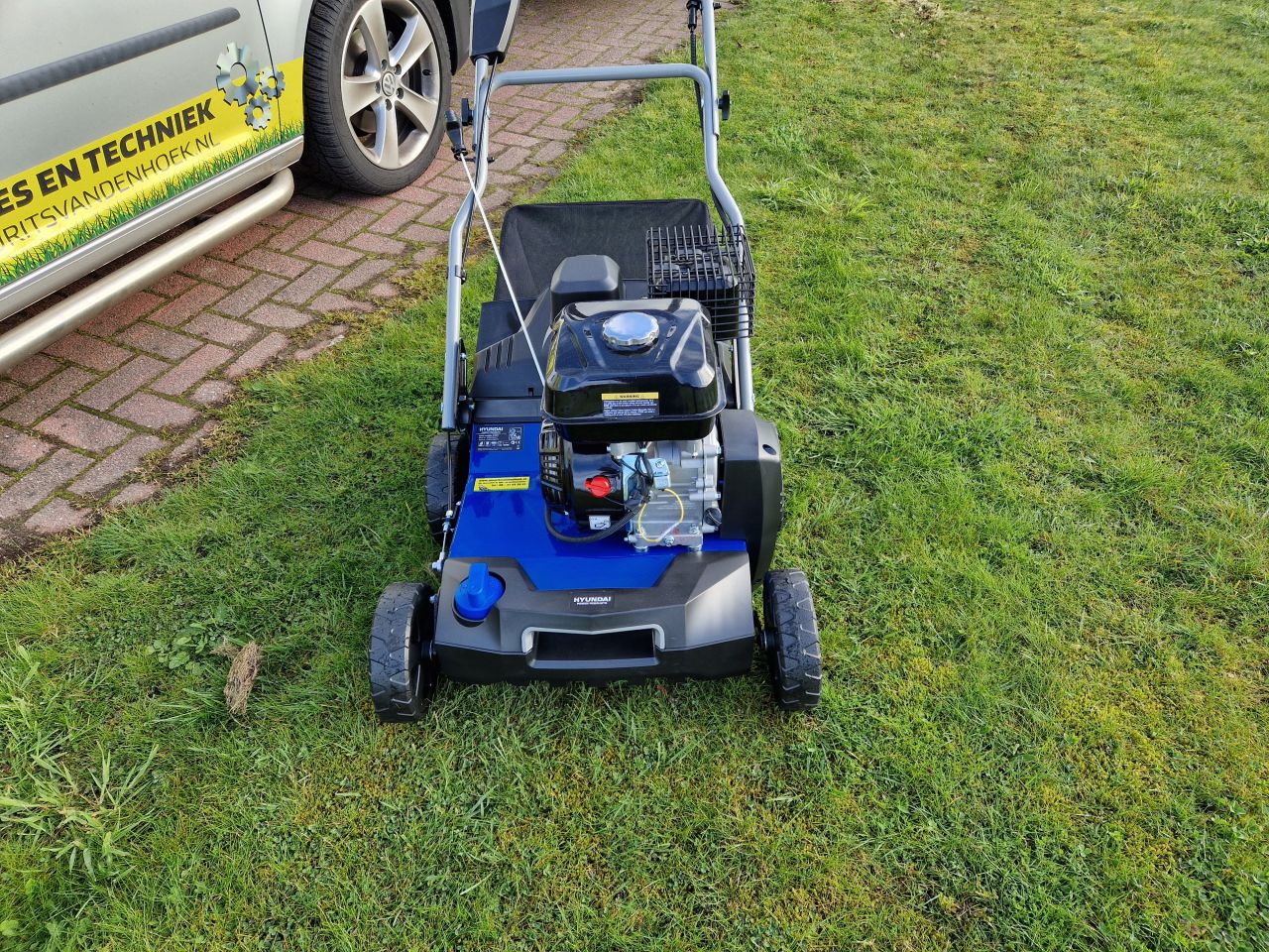 Hyundai HYSC210 verticuteermachine