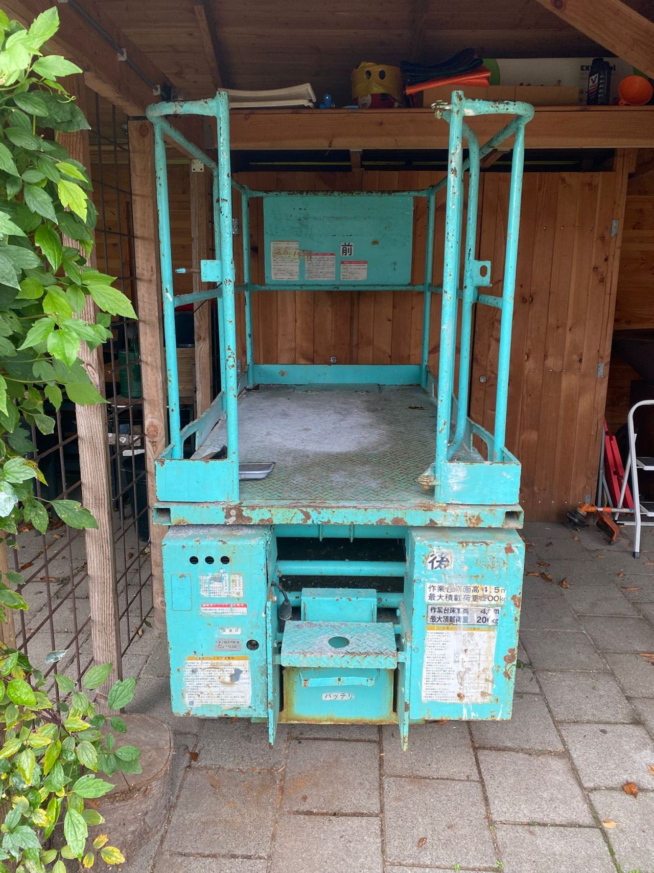 Rupshoogwerker Tanaco 45 en haulotte 8 compact