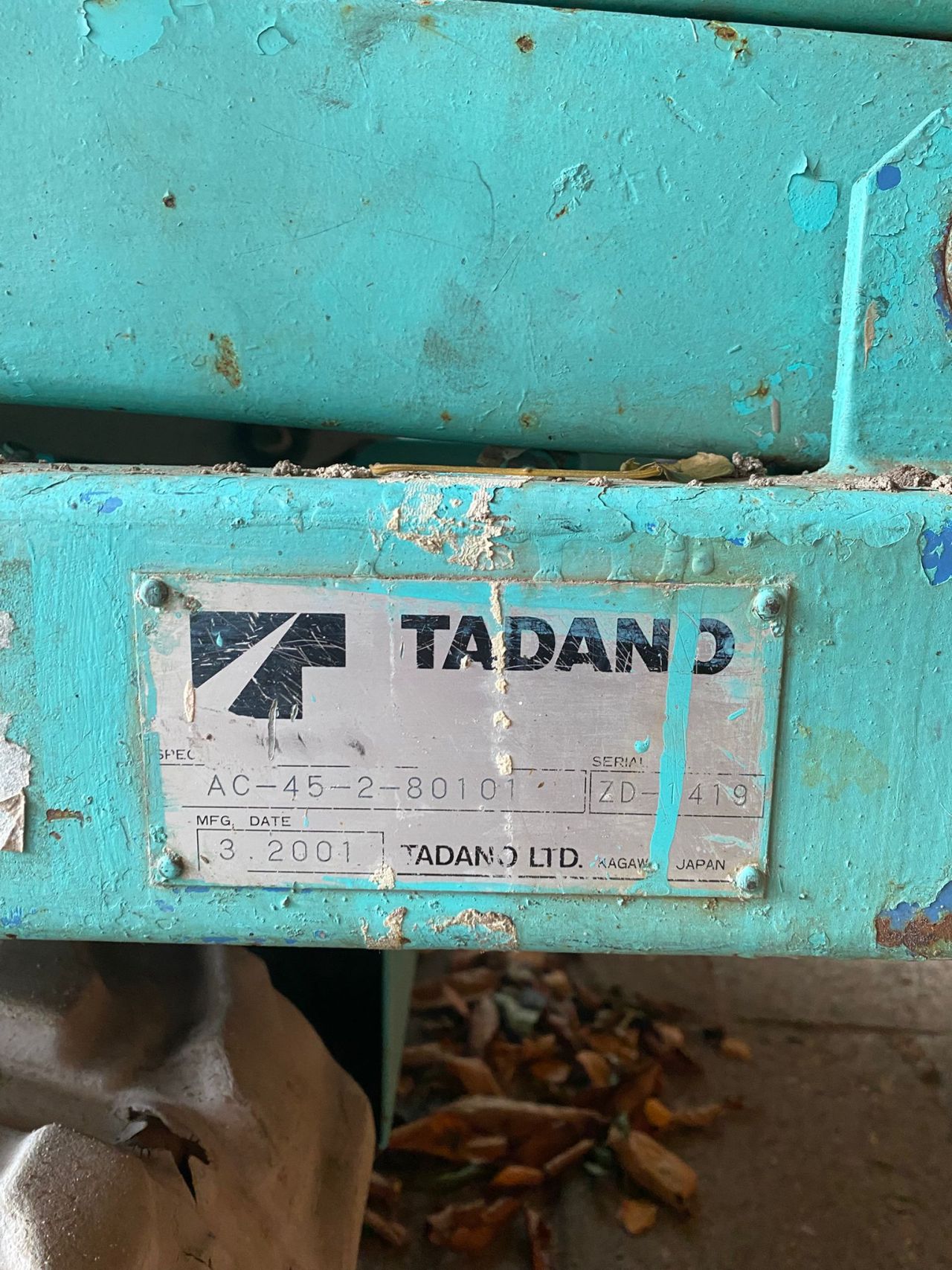 Rupshoogwerker Tanaco 45 en haulotte 8 compact