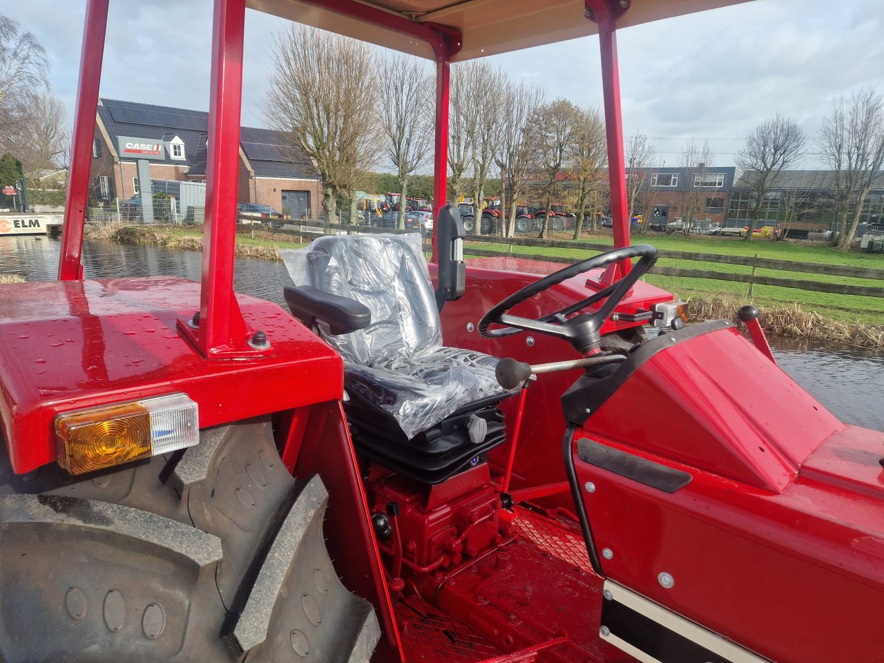 International 844-S 4x4