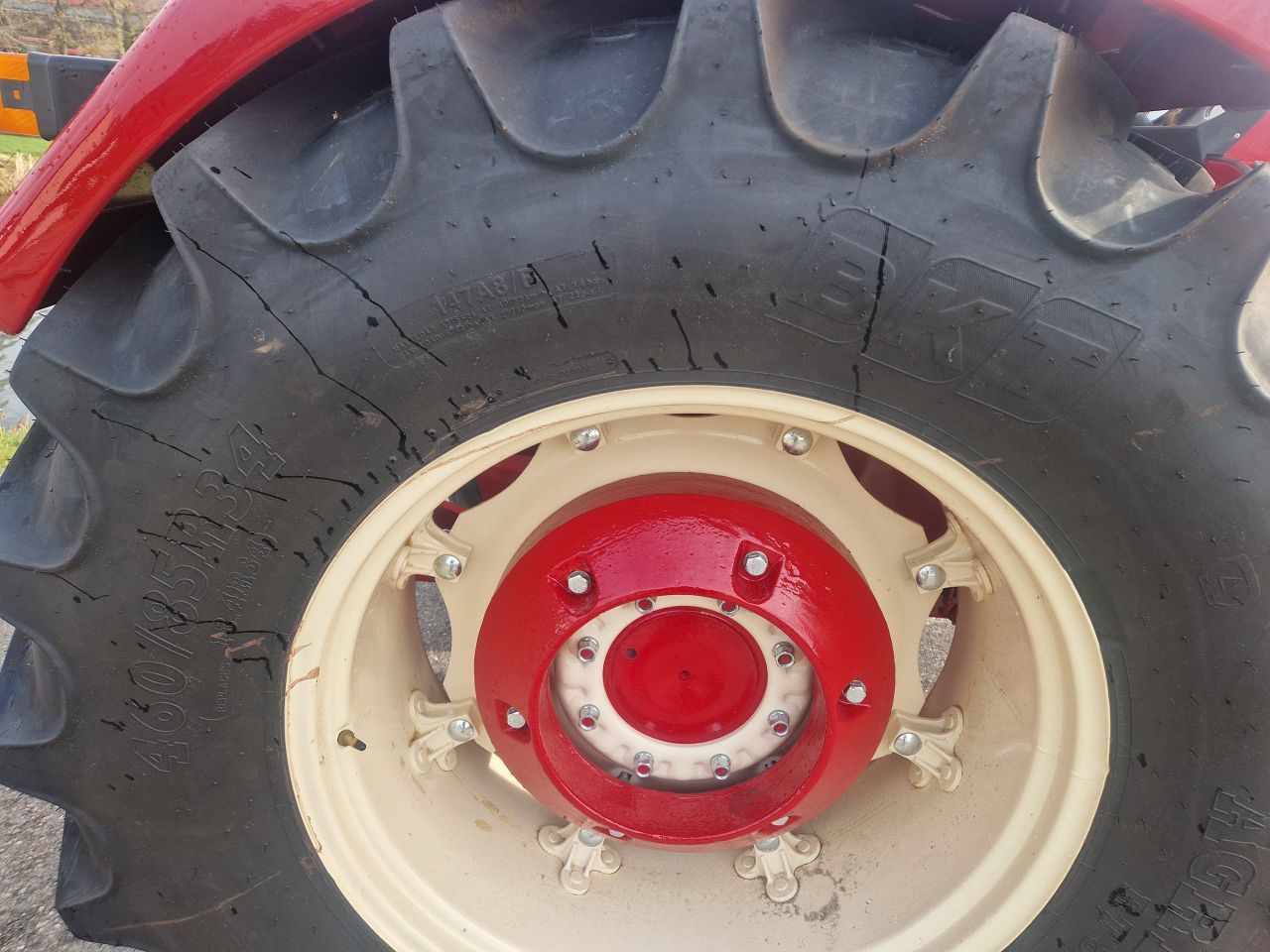 International 844-S 4x4