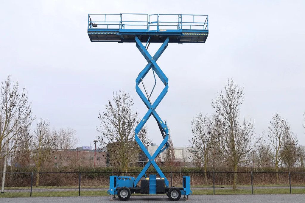 Genie GS-3384 RT | 12 METER | 1.134 KG