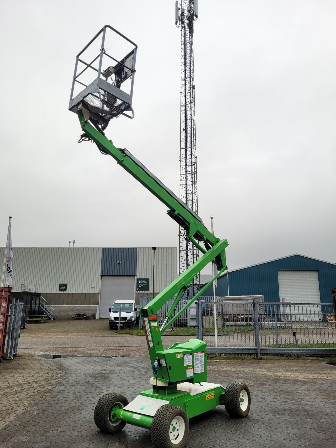 Nifty hr 12 elektrische Knikarm hoogwerker