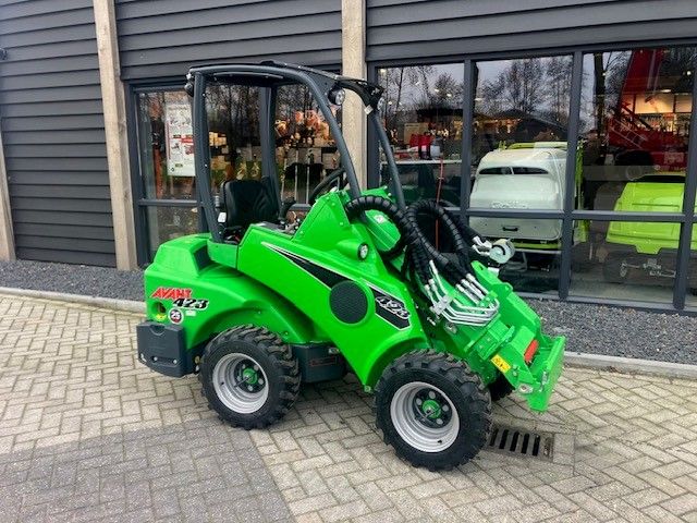 Nieuwe Avant 423 TDL kniklader, electrisch bediende 3de functie