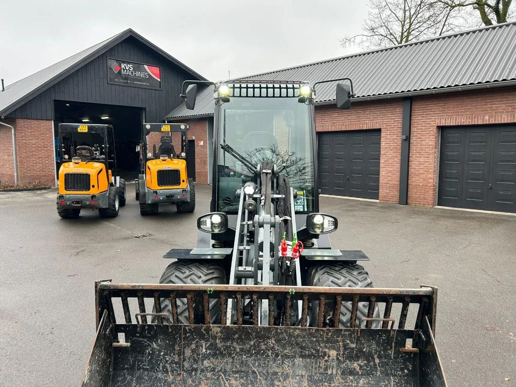 Giant G2700HD+ X-tra