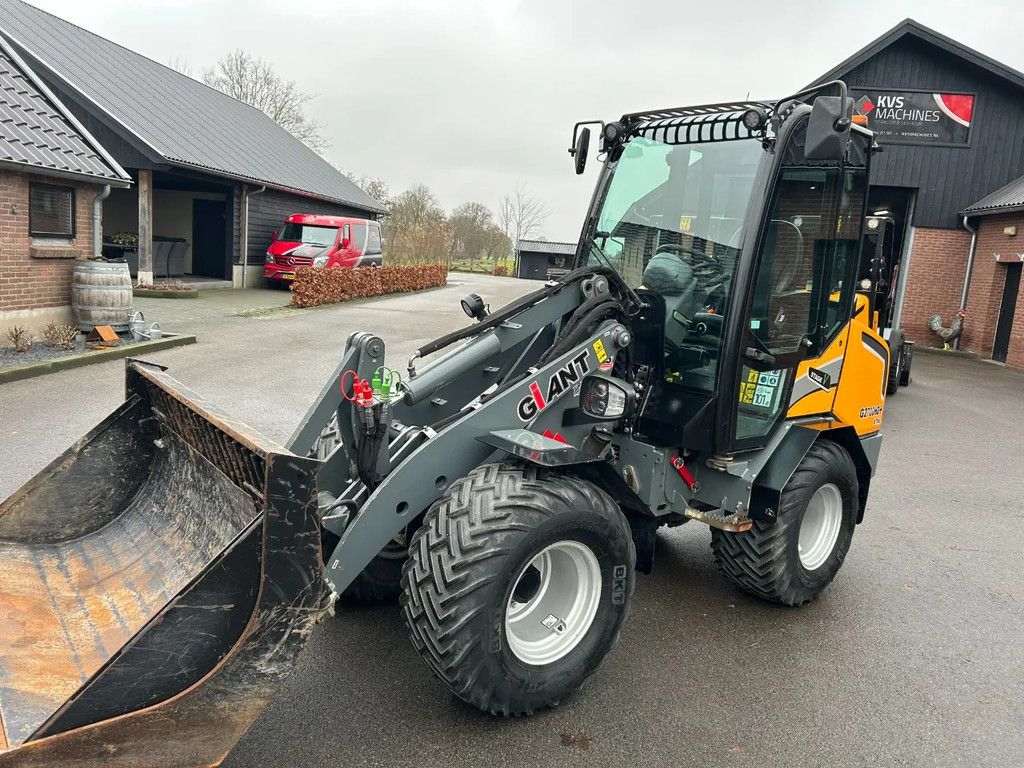 Giant G2700HD+ X-tra