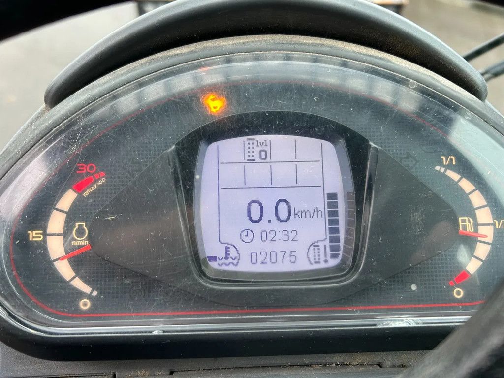 Giant G2700HD+ X-tra