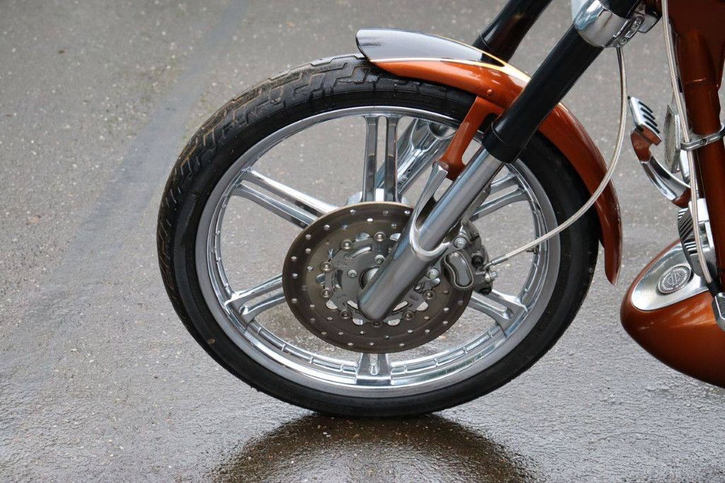 Motorrad Harley Davidson Heritage Dyna Super Glide CVO Benzin 2008