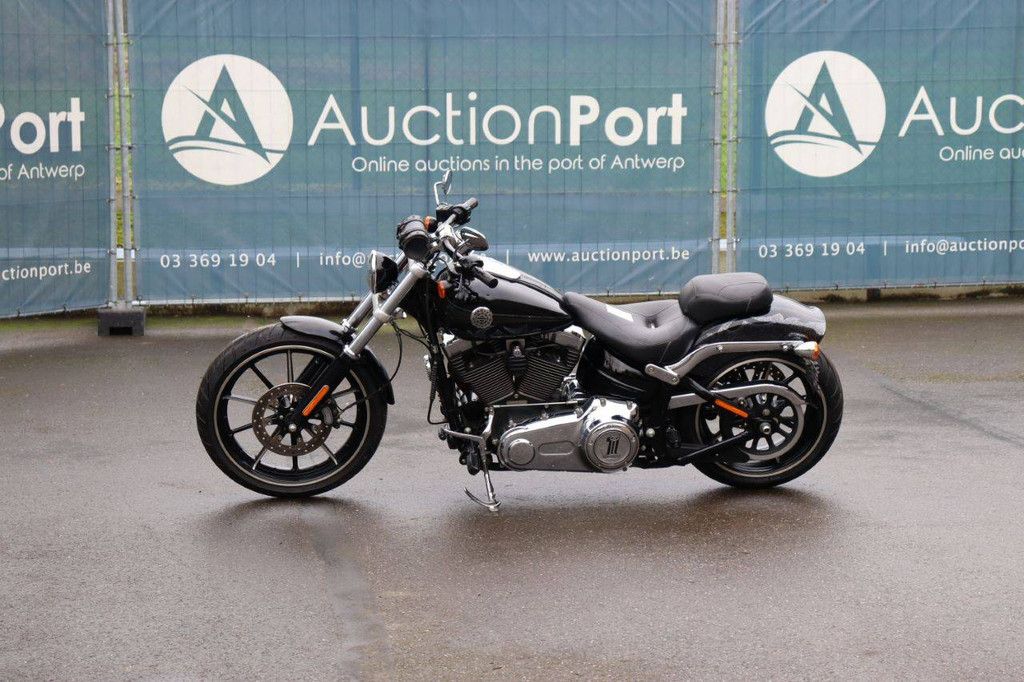 Harley-Davidson Breakout Petrol 2014 Motorcycle