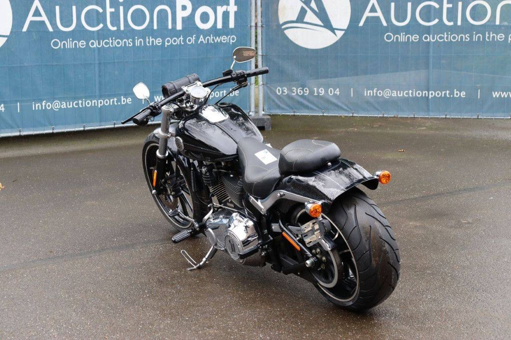 Harley-Davidson Breakout Petrol 2014 Motorcycle