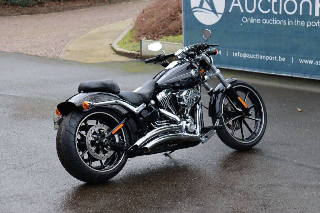 Harley-Davidson Breakout Petrol 2014 Motorcycle