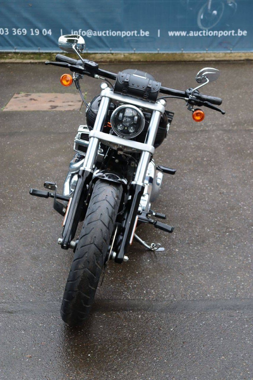 Harley-Davidson Breakout Petrol 2014 Motorcycle