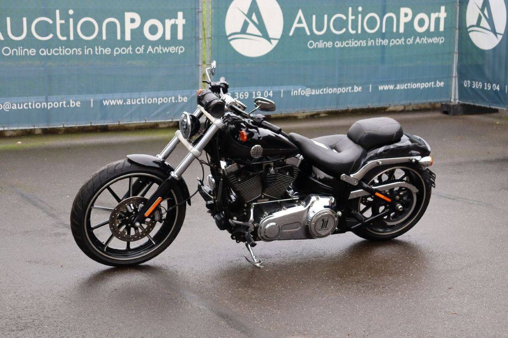Harley-Davidson Breakout Petrol 2014 Motorcycle