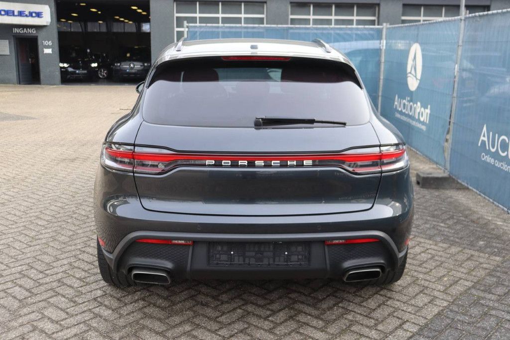 SUV Porsche Macan Benzin 266 PS 2022