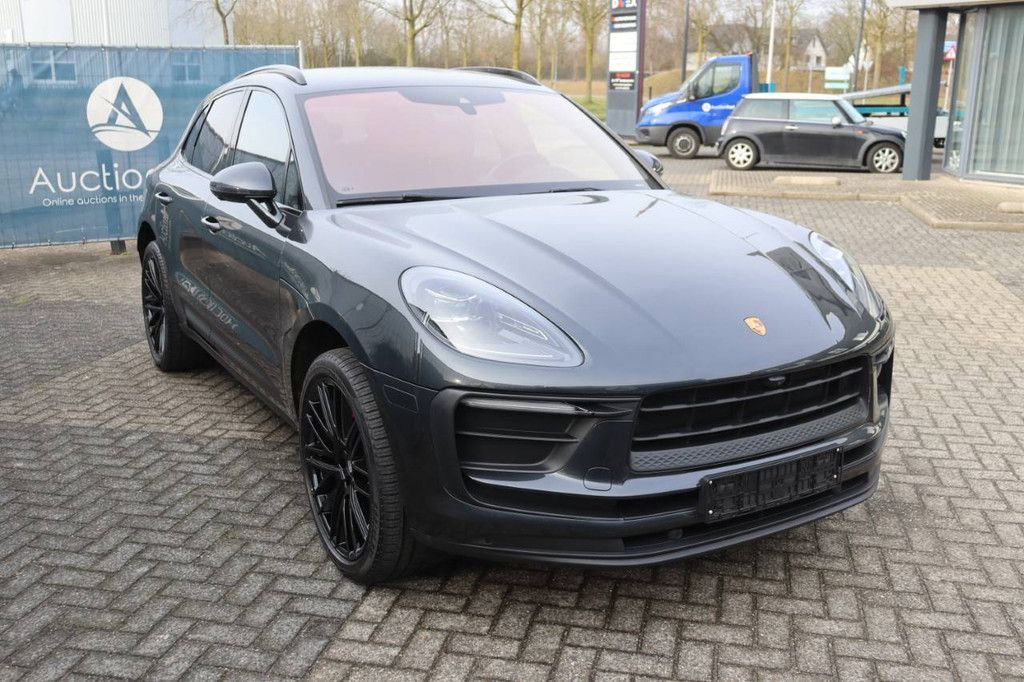 SUV Porsche Macan Benzin 266 PS 2022