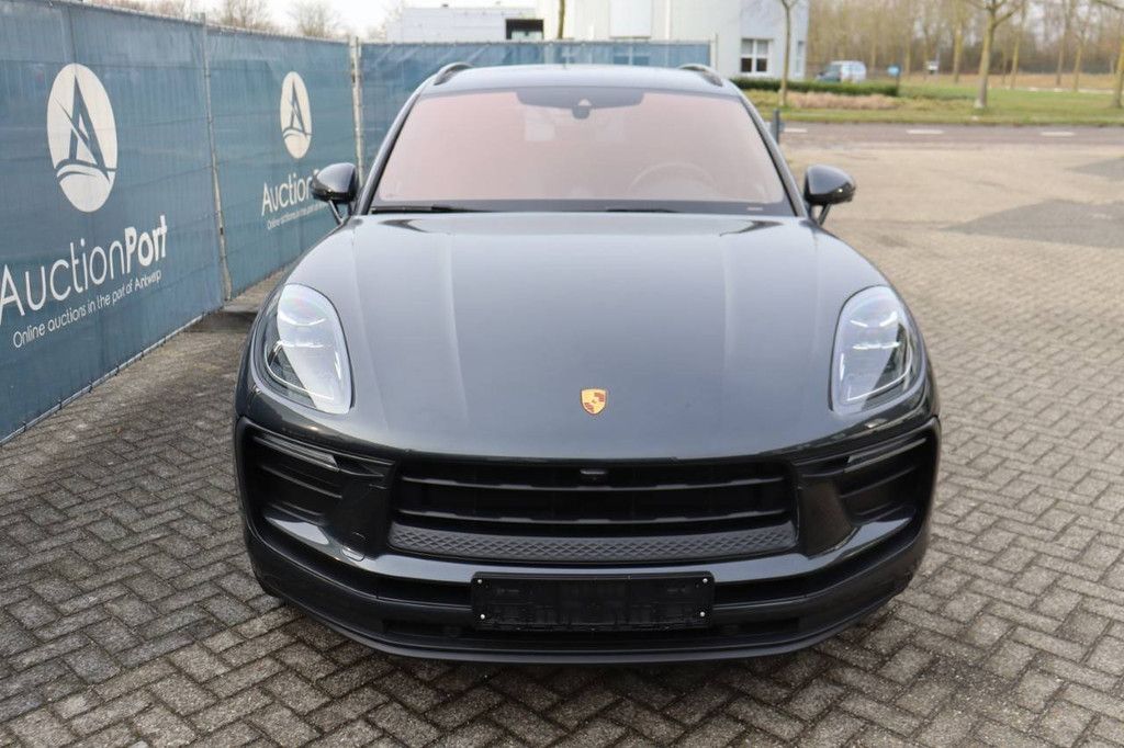 SUV Porsche Macan Benzin 266 PS 2022