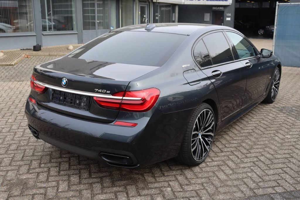 Pkw BMW 740e iPerformance Hybrid 326 PS
