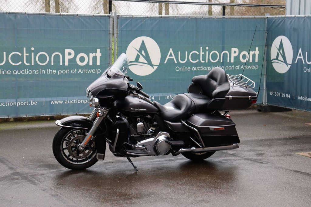 Motorcycle Harley Davidson Ultra Classic Petrol 2014