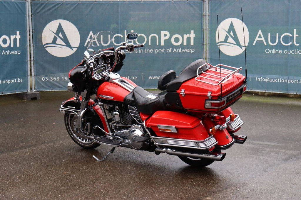 Motorcycle Harley Davidson Ultra Classic LTD Petrol 2010