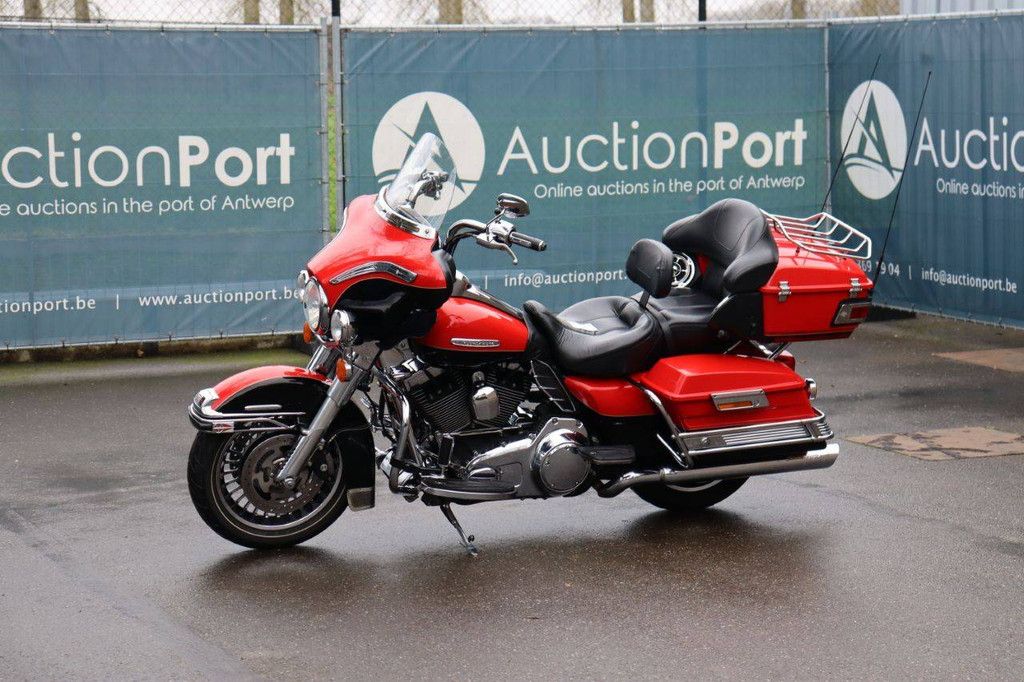 Motorcycle Harley Davidson Ultra Classic LTD Petrol 2010
