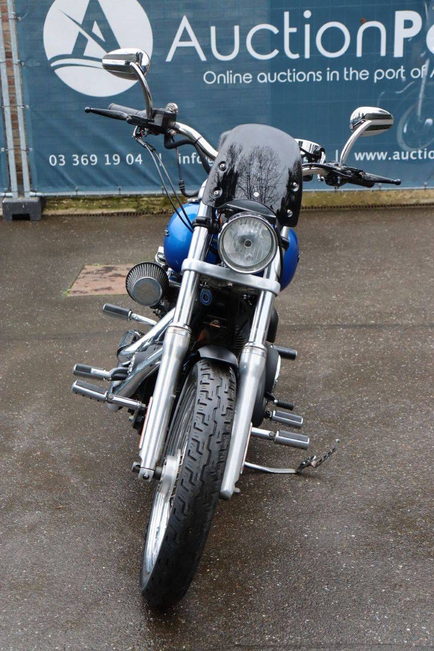 Motorcycle Harley Davidson Dyna Street BOB Petrol 2007