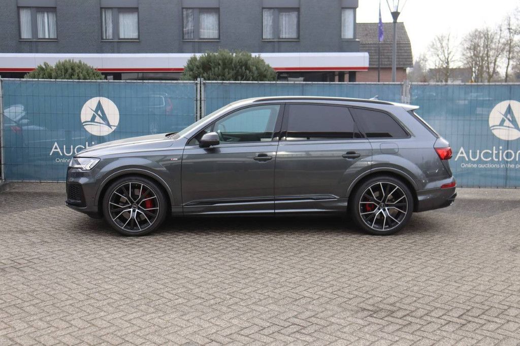 SUV Audi Q7 60 TFSI e Hybrid 341hp 2021