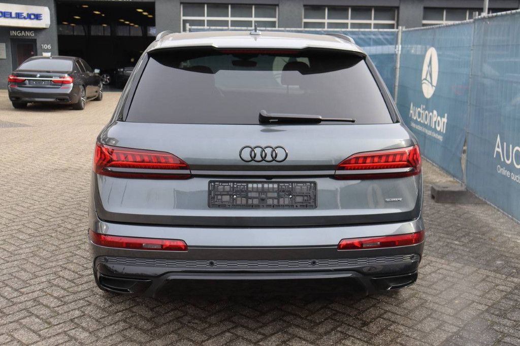 SUV Audi Q7 60 TFSI e Hybrid 341hp 2021
