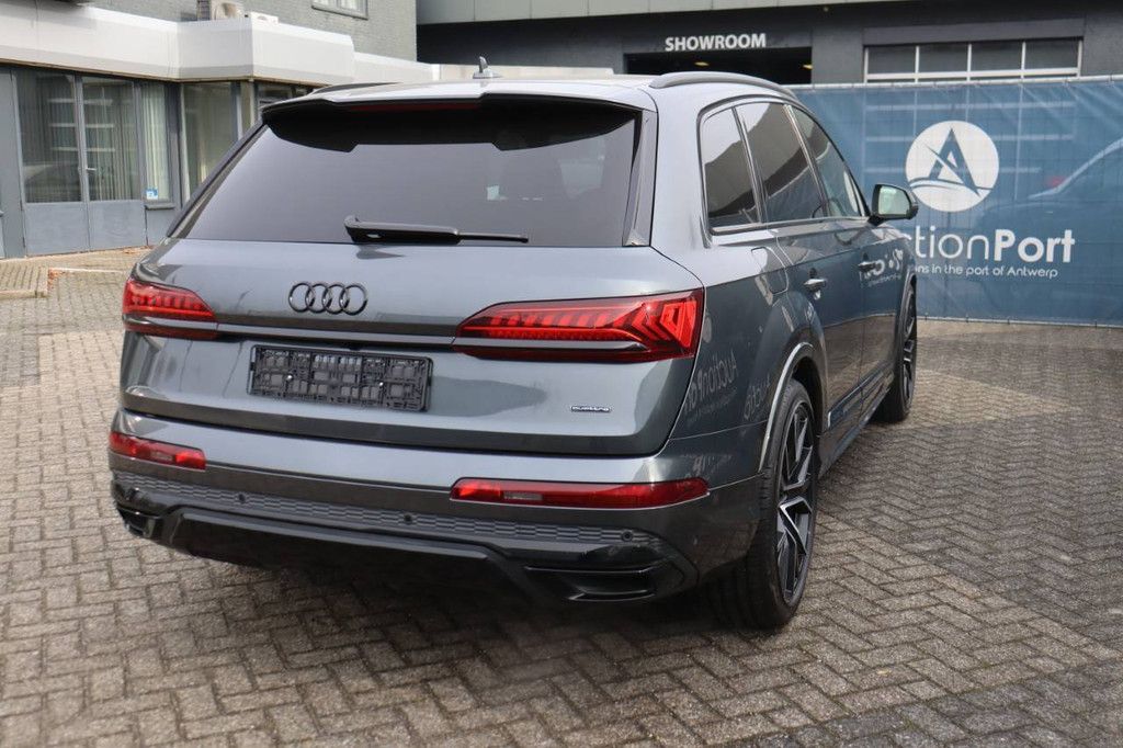 SUV Audi Q7 60 TFSI e Hybrid 341hp 2021