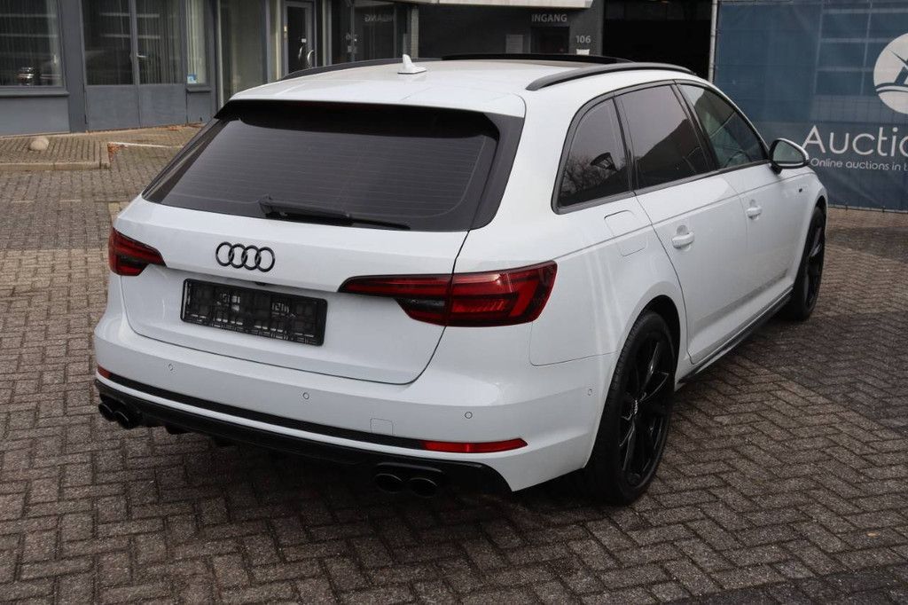 Station wagon Audi A4 Avant Hybrid 245 hp 2019