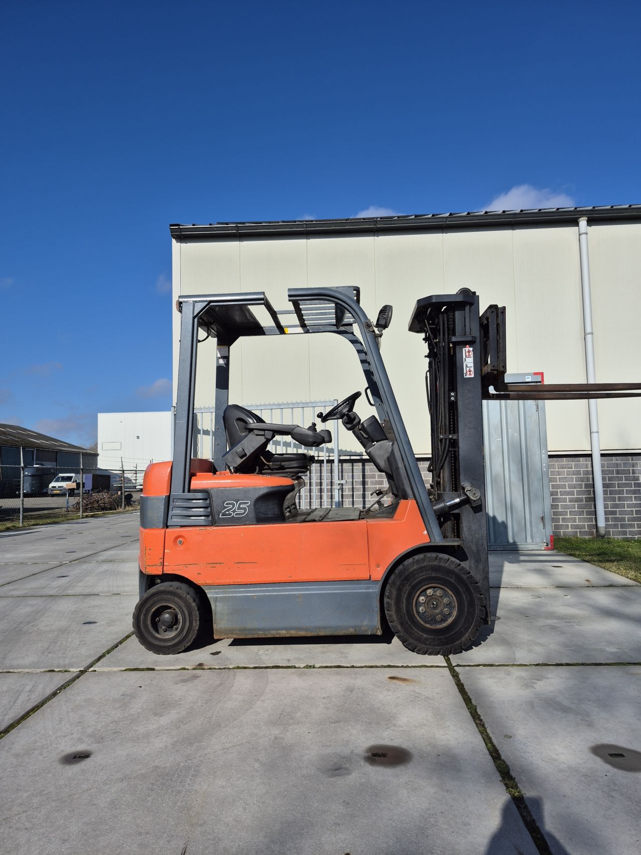 Toyota 7FBMF25 triplex sideshift 4.700 mm bj 2006