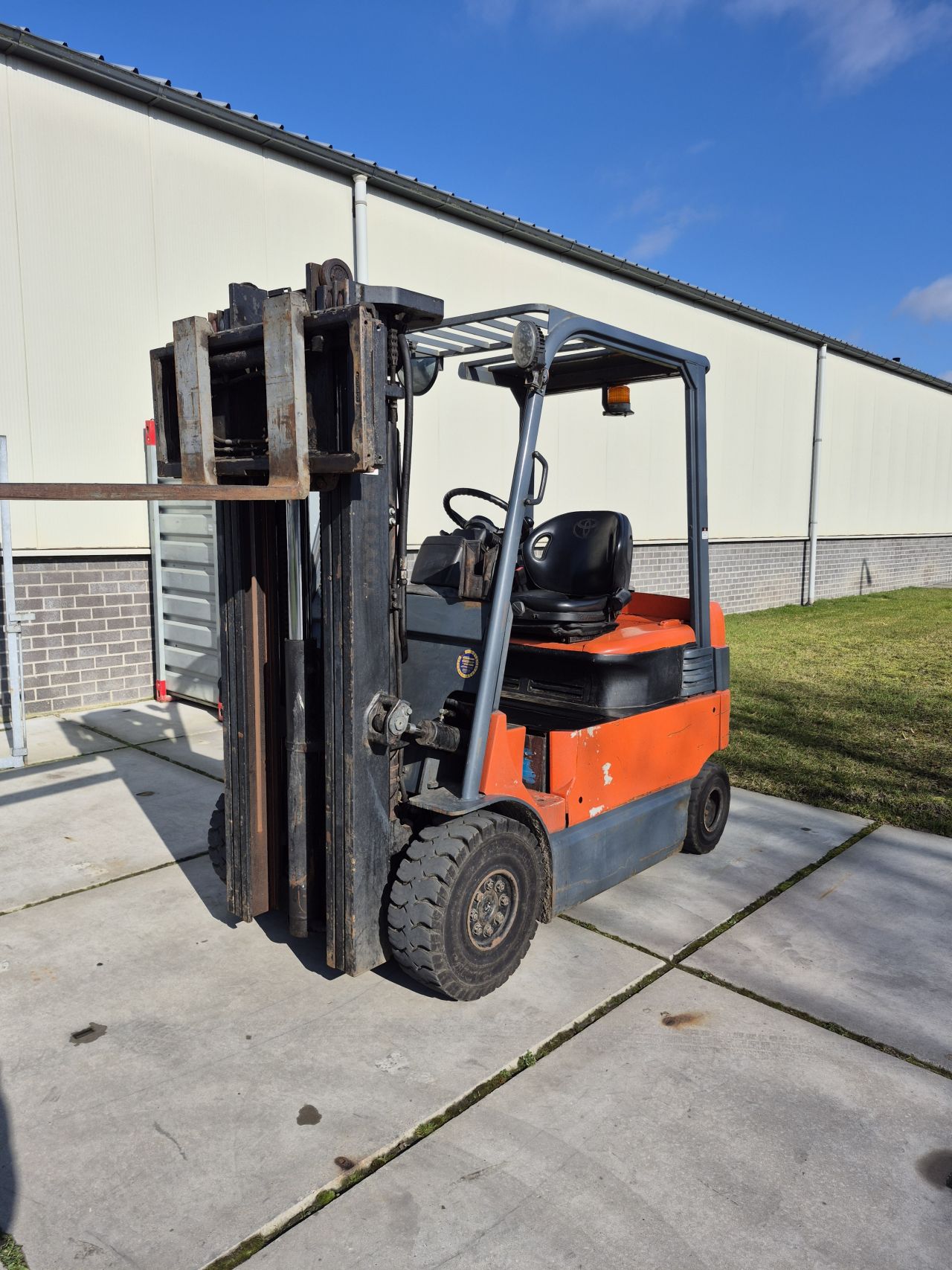 Toyota 7FBMF25 triplex sideshift 4.700 mm bj 2006