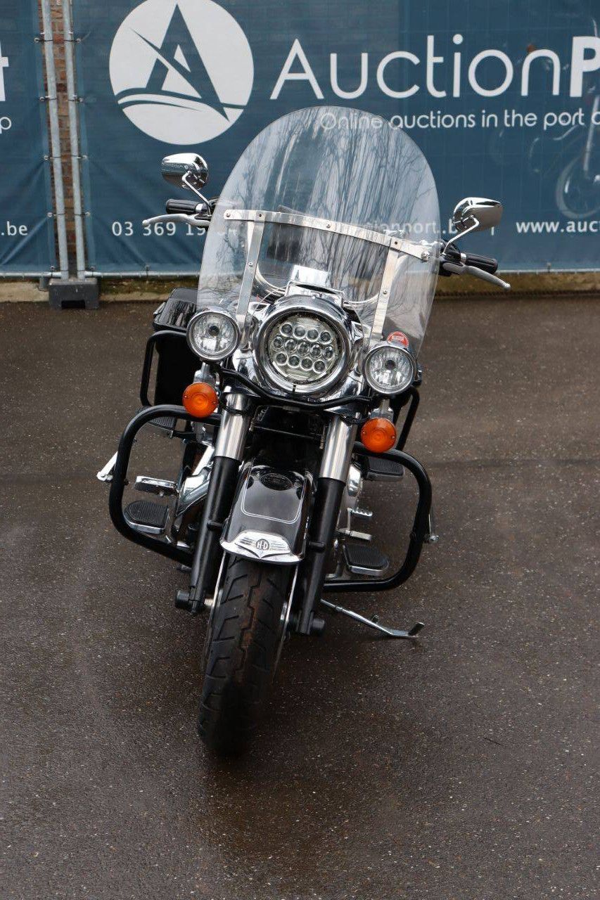 Motorcycle Harley Davidson Road King Classic Petrol 2011