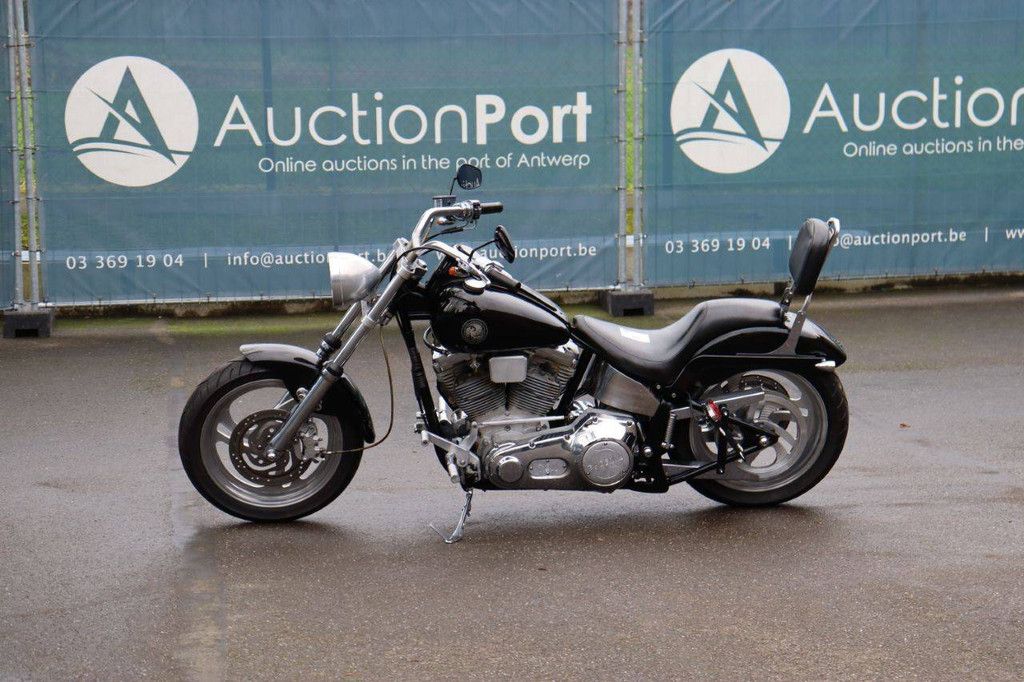 Motorrad Harley Davidson Softail Chopper Benzin 2006