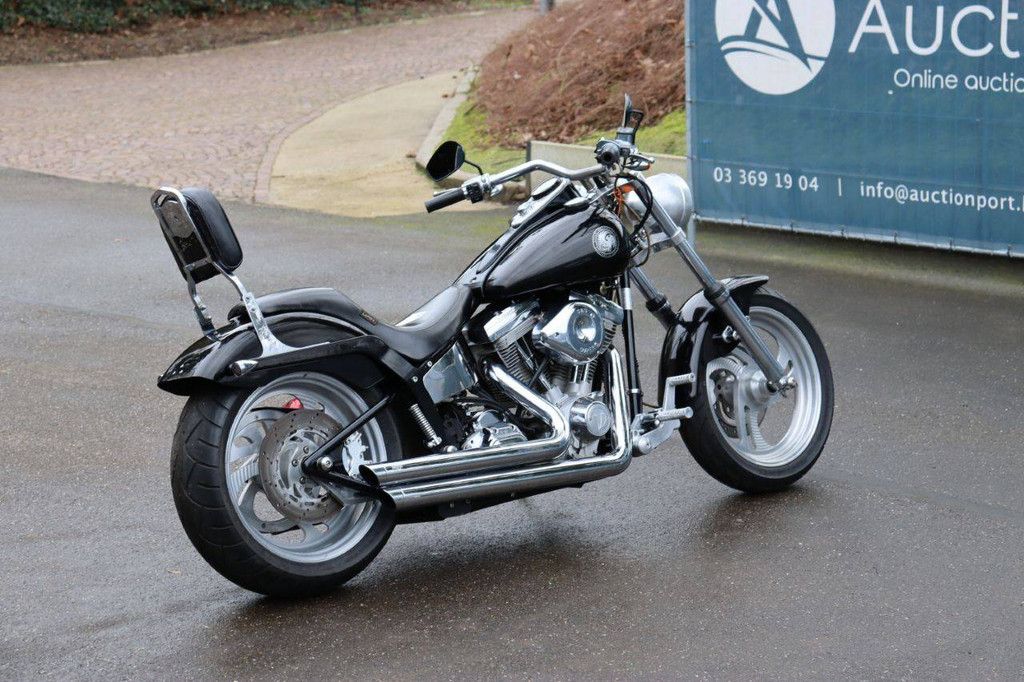 Motorrad Harley Davidson Softail Chopper Benzin 2006