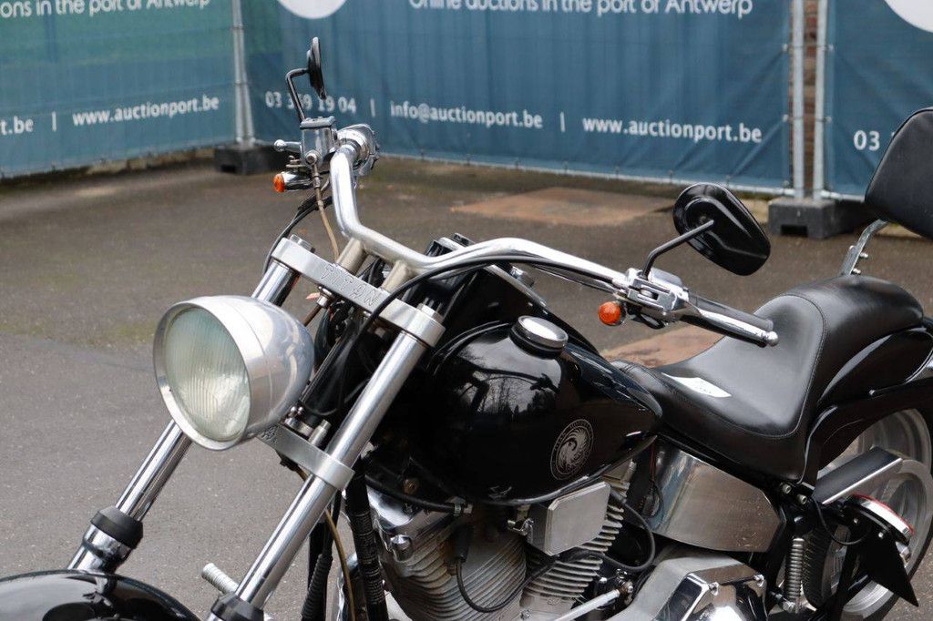 Motorrad Harley Davidson Softail Chopper Benzin 2006