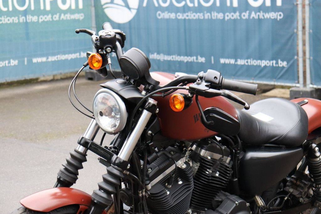 Motorcycle Harley-Davidson XL 883 Iron Petrol 2017