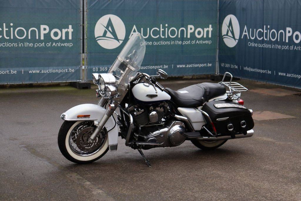 Motorcycle Harley Davidson Road King Classic Petrol 2007
